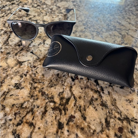 Erika Classic Ray-Ban Black Sunglasses with Leather Case - Picture 1 of 10